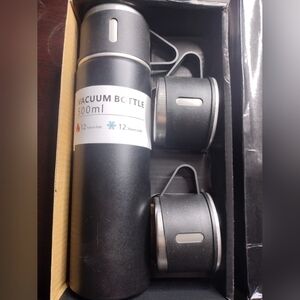 Black Vacuum Flask Set with  3 Cups